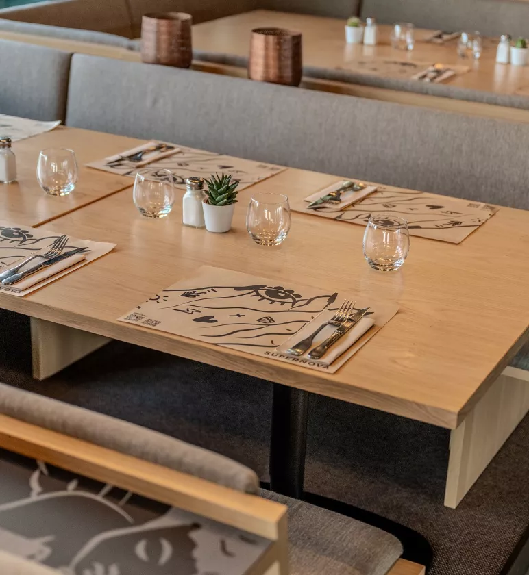 Restaurant le Supernova déjeuner dîner